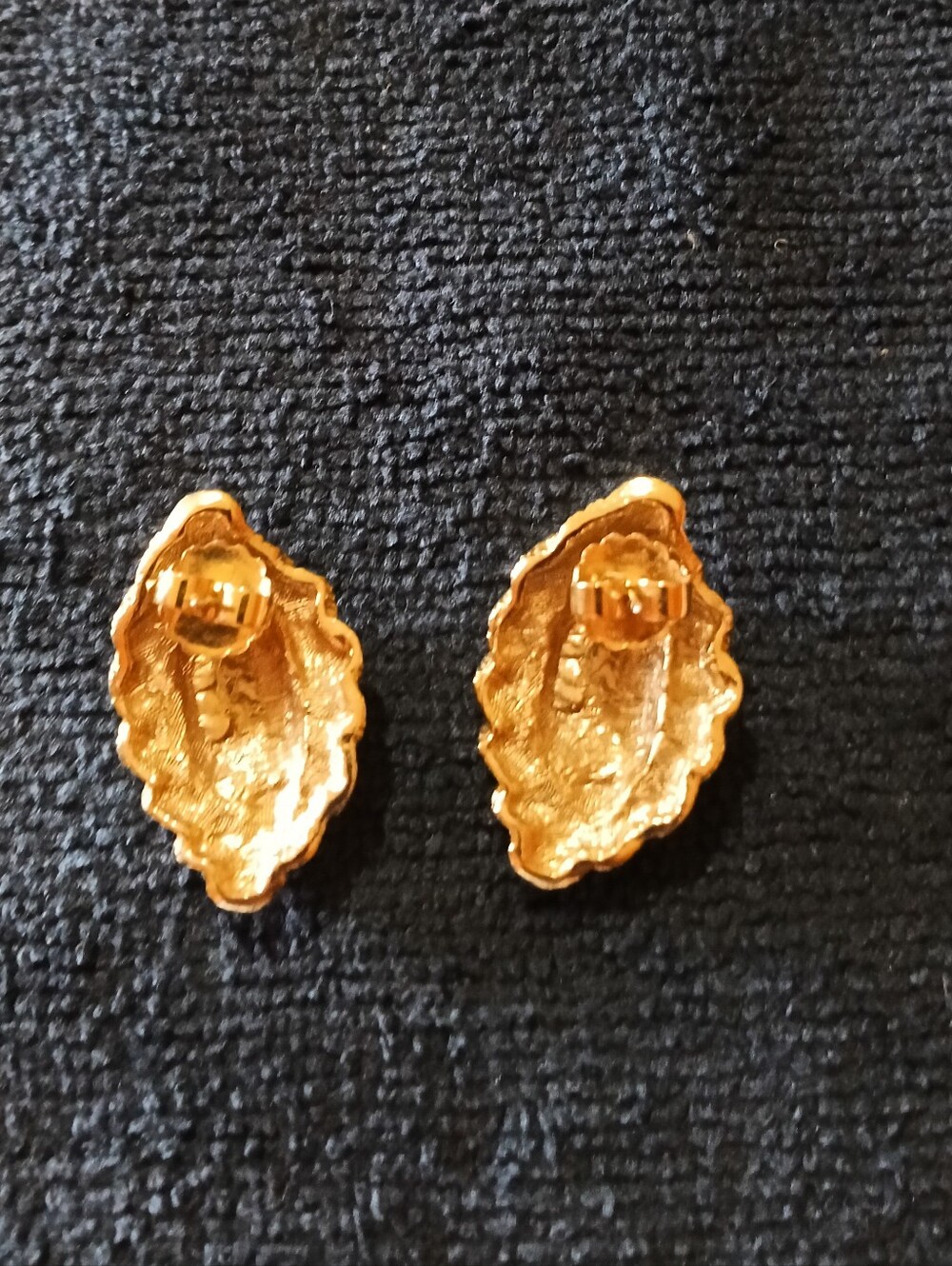 Vintage Paul Harris Gold Plated Leaf Post Earrings - Picture 2 of 2